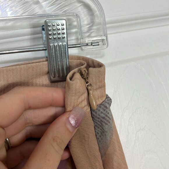 H&M Accordion Pleated Multicolored Striped Chiffon High Waist Maxi Skirt Size 10 - Picture 9 of 10